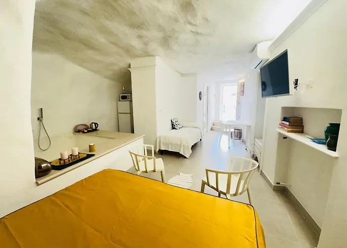 Il Cancelliere Séjour chez l'habitant Ponza
